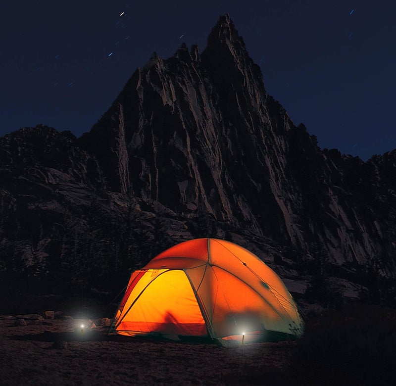 UCO خيمة StakeLight مع ضوء LED وإشارة طوارئ - Image 2